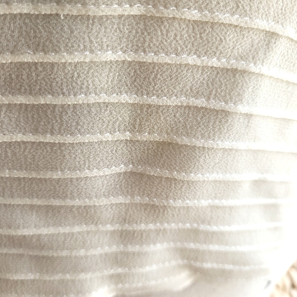 BCBG MaxAzaria Unique sexy blouse - Picture 4 of 9